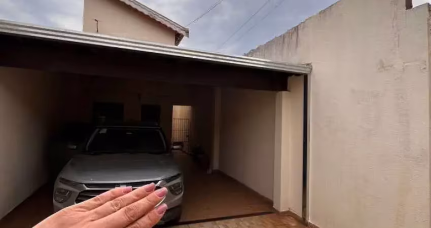 Casa com 3 quartos para alugar na Rua Bernardino de Campos, 29-36, Vila Souto, Bauru