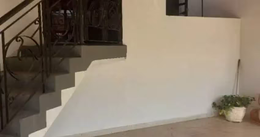 Casa com 4 quartos para alugar na Rua Felicíssimo Antônio Pereira, 7-58, Vila São Francisco, Bauru