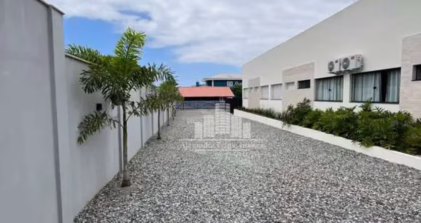 Apartamento à venda na Rua Barra Velha, Praia do Ervino, São Francisco do Sul