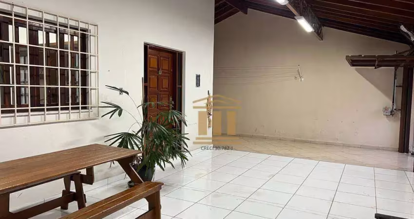 Casa com 4 quartos à venda, 245 m² por R$ 950.000 - Jardim Satélite - São José dos Campos/SP