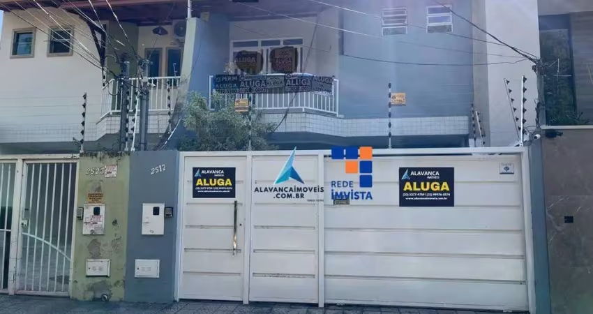 Casa com 3 dormitórios para alugar, 171 m² por r$ 3.681,29/mês - ilha dos araújos - governador valadares/mg