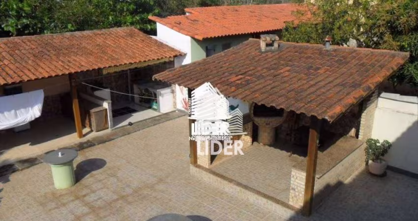 Casa com 3 dormitórios à venda, 424 m² por R$ 1.900.000,00 - Peró - Cabo Frio/RJ