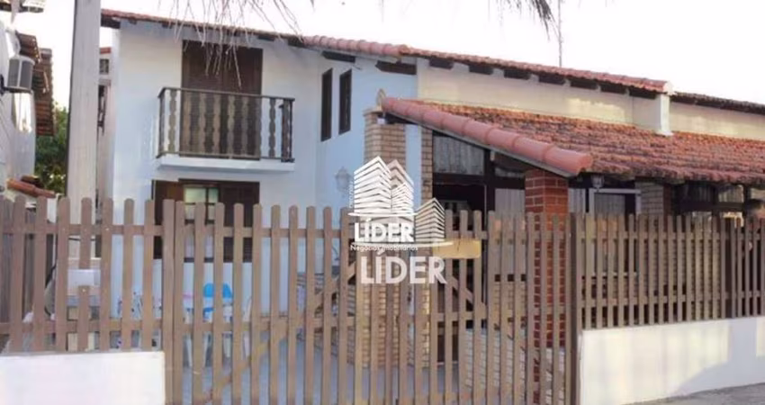Casa com 3 dormitórios à venda, 65 m² por R$ 800.000,00 - Peró - Cabo Frio/RJ