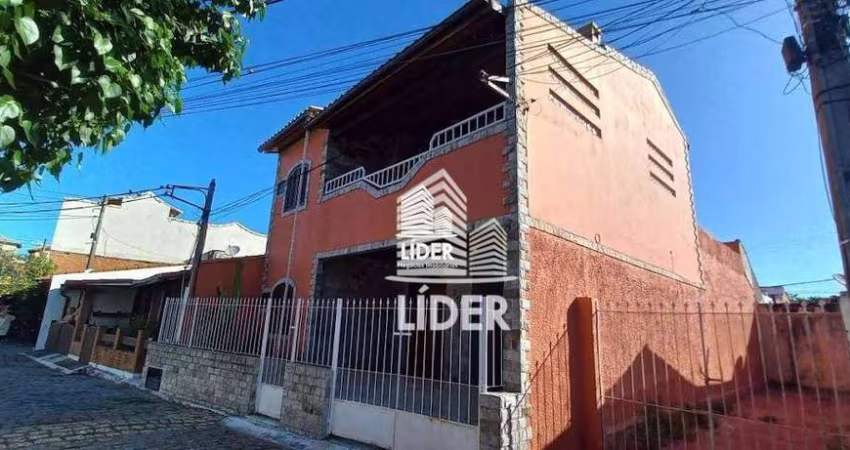 Casa com 5 dormitórios à venda, 200 m² por R$ 950.000,00 - Praia do Siqueira - Cabo Frio/RJ