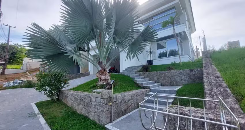 Casa Alto Padrão em pedra branca