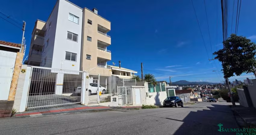 Apartamento 2 Dormitórios com Vaga Coberta e Livre - Excelente Localização!
