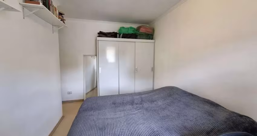 Apartamento 2 quartos, sala com sacada, 1 vaga de garagem, jardim marilu, taipas