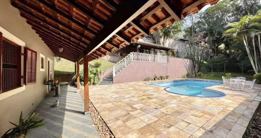 Casa com 3 dormitórios, 321 m² - venda por R$ 2.500.000,00 ou aluguel por R$ 18.008,00/mês - Granja Viana - Carapicuíba/SP