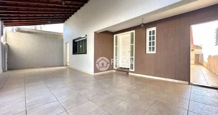 Casa com 4 dormitórios à venda, 270 m² por R$ 735.000,00 - Vila Frezzarin - Americana/SP