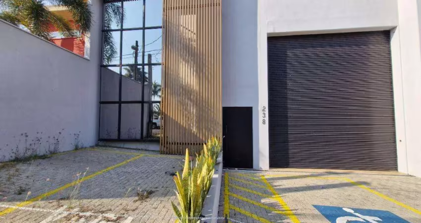Salão para alugar em americana, loteamento industrial machadinho, com 326 m²