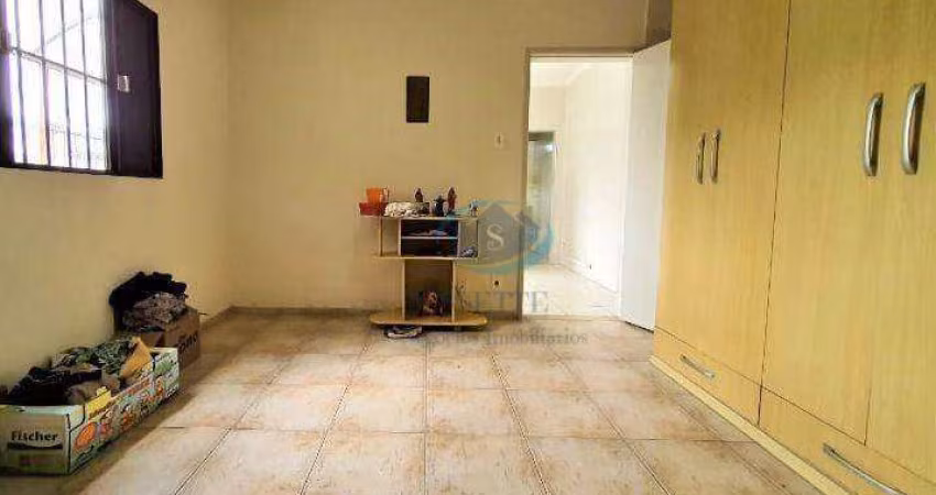 Casa a venda com 2 dormitórios e 1 vaga na