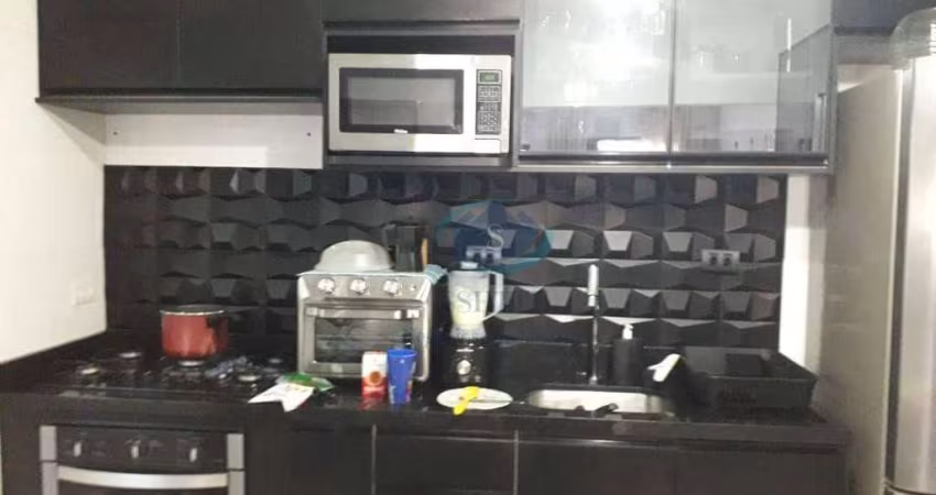 Terreno de 25m² com salão comercial na frente de 120m²,e possui mais 3 casas nos fundos,excelente para investimento,aceita proposta e permuta.