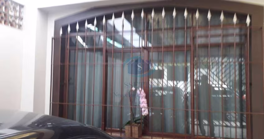 Sobrado com 3 dormitórios,1 suíte,sala 2 ambientes,cozinha,.4 banheiros,entrada lateral,2 vagas cobertas,edicula,aceita proposta.