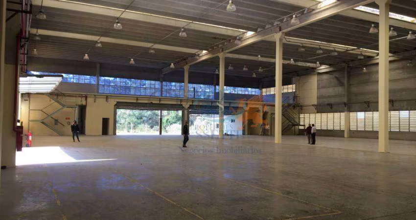 Galpão, 5712 m² - venda por R$ 27.000.000,00 ou aluguel por R$ 141.370,00/mês - Guaturinho - Cajamar/SP