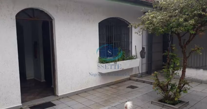 Casa Térrea com 4 dormitórios,1 suíte,2 salas,4 banheiros,entrada lateral,4 vagas de garagem,aceita proposta.