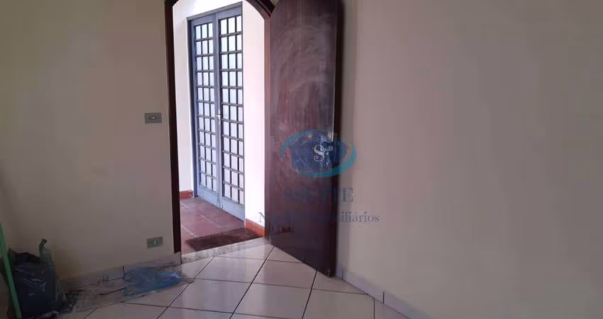Casa a venda, com 3 dormitórios, 130 m² e 2 vagas na Vila Brasilina - São Paulo/SP