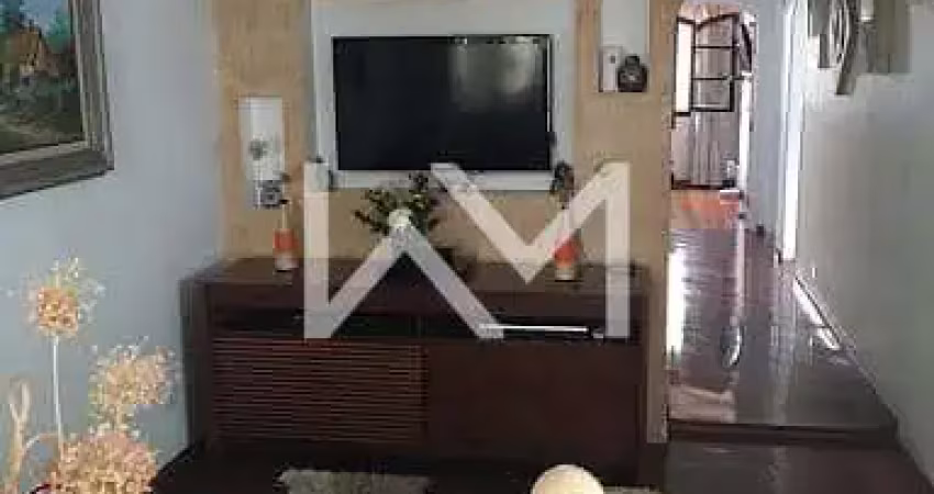 Casa assobradada  com  churrasqueira, 3  dormitórios, 3 banheiros e toda mobiliada em jardim guarul