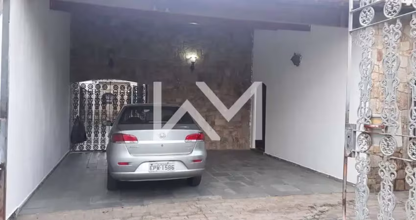 Casa térrea com 3 dormitórios, sendo 1 suíte, 4 vagas de garagem, à venda, 262,5m² por r$ 585.000,0