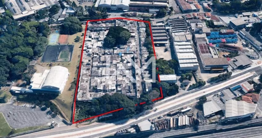 MARAVILHOSA ÁREA COMERCIAL A VENDA A POUCOS METROS DA CENTRO DA CIDADE DE GUARULHOS. SP