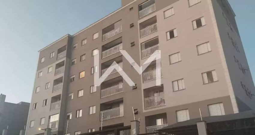 Ótimo Apartamento à venda com 2 dormitórios, 1 banheiro, 1 vaga de garagem, 54m², no bairro Residen