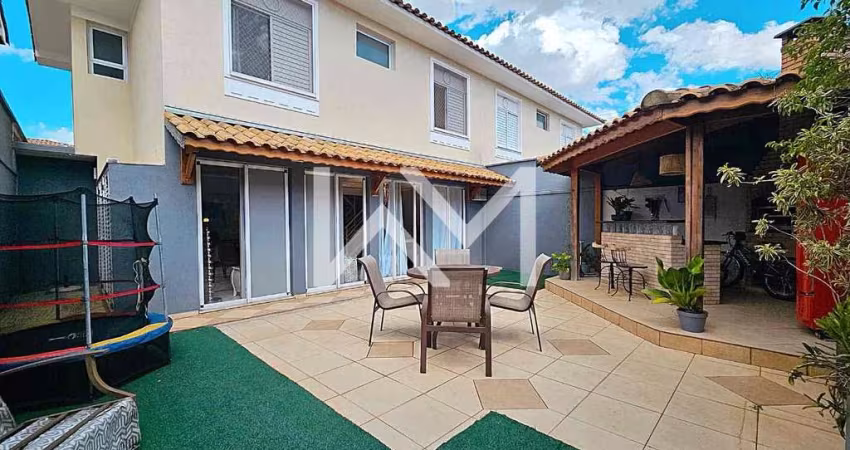 Sobrado residencial Lindíssimo  Condomínio Fechado 150 metros  4 vagas  em Parque Renato Maia - Gua