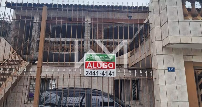 Casa de 2 Quartos com Sala Ampla, Cozinha Funcional, 1 Banheiro, 1 Vaga de Garagem e Lavanderia Int
