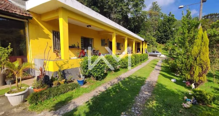 Sítio à Venda com 17.000 m², com casa sede, 2 chalés e 3 lagos de pesca em Cuiabá de Cima , Nazaré