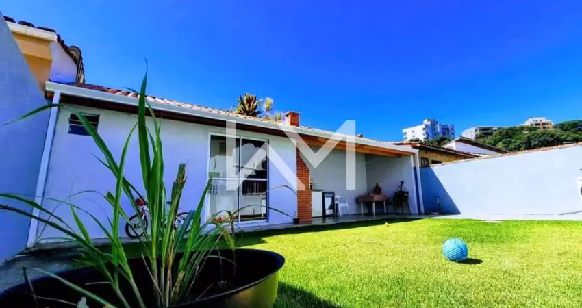 Casa térrea à venda em atibaia com 2 dormitórios e edícula  nos fundos  sp