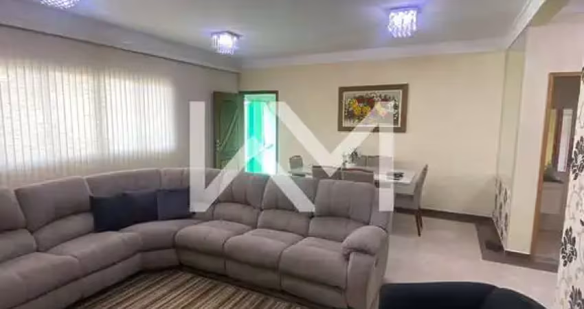 Sobrado à venda com  210m² de área construida, mobiliado, 3 suítes, 4 vagas de garagem - jardim san