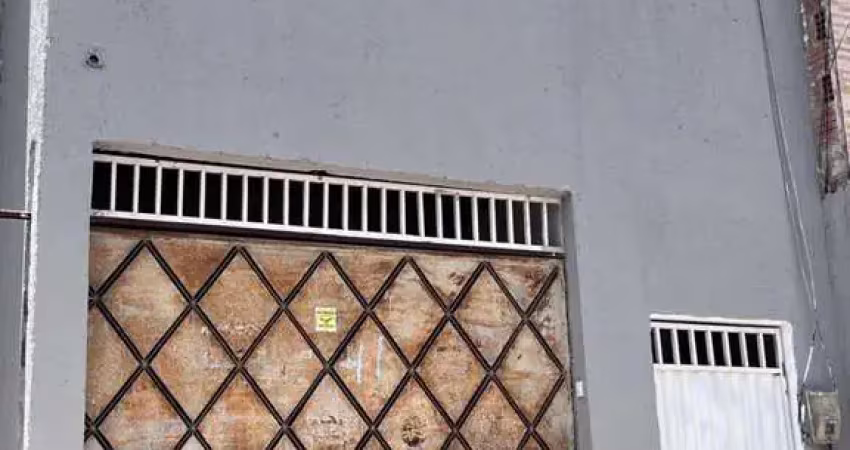 Alugo casa no 1º pavimento no nova metrópole com 2 quartos