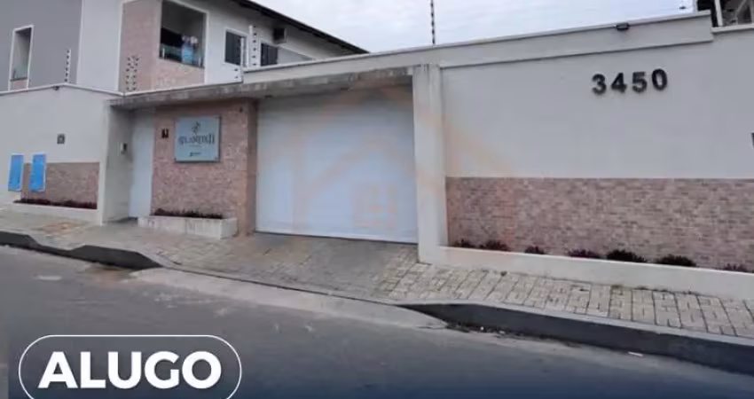 Alugo apartamento em condomínio fechado no bairro parque potira com 2 quartos