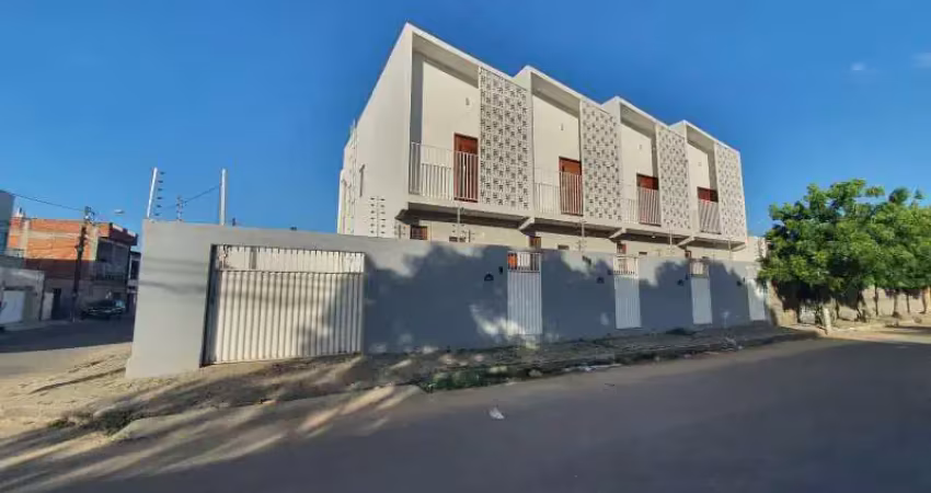 Alugo casa em condomínio no bairro eldorado/arianopoles com 2 quartos