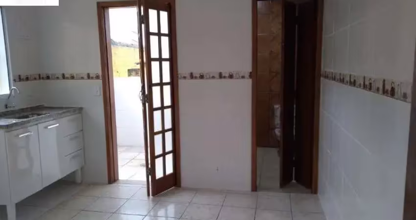 Casa com 1 quarto para alugar na Vila Nhocune, São Paulo 