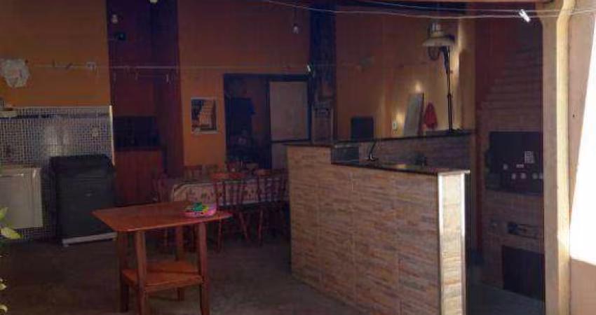 Casa com 2 dormitórios à venda, 74 m² por R$ 381.000 - Vila Santos - Caçapava/SP