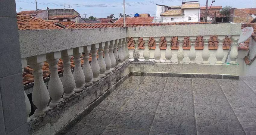 Lindo sobrado com garagem para 3 carros , 4 quartos sendo 2 suites no jardim caçapava.