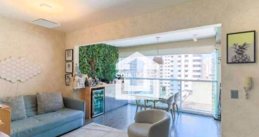 Apartamento à venda com 1 dormitório, 1 banheiro e 1 vaga de garagem. Localizado no Campo Belo.