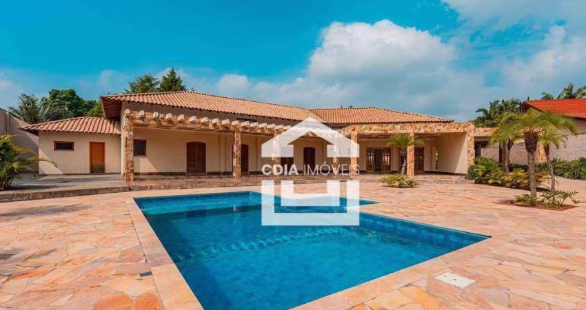 Casa com 4 dormitórios à venda, 688 m² por R$ 3.400.000,00 - Jardim Passárgada I - Cotia/SP