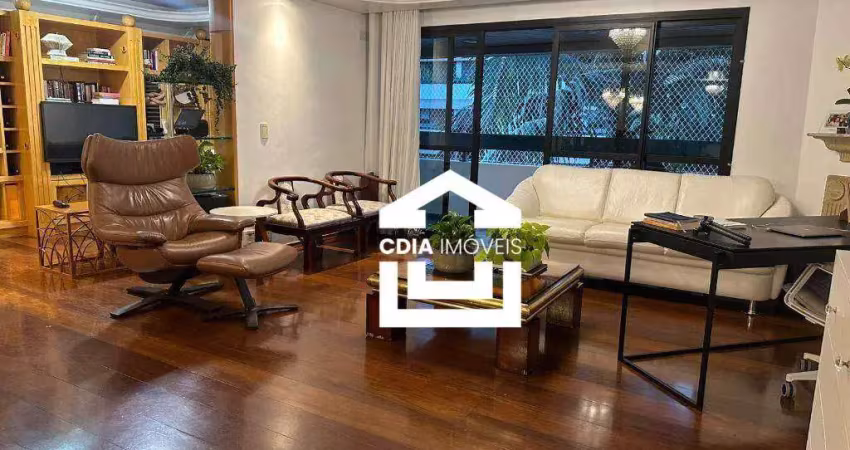 Apartamento à venda com 147 m², 3 dormitórios sendo 1 suíte, 3 banheiros e 2 vagas de garagem, localizado em moema pássaros.