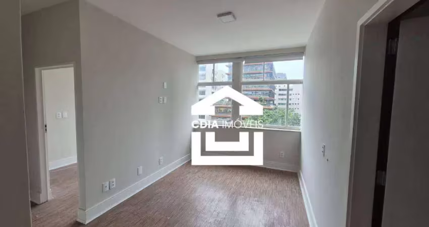 Conjunto comercial com 3 salas e 2 banheiros, localizado no jardim paulista.