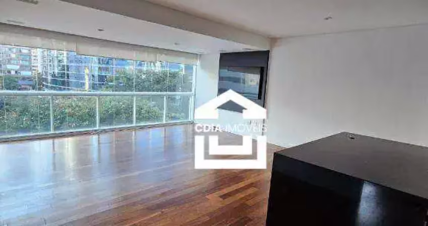 Apartamento a venda com 1 suíte, 2 banheiros e 2 vagas de garagem, localizado no itaim bibi.
