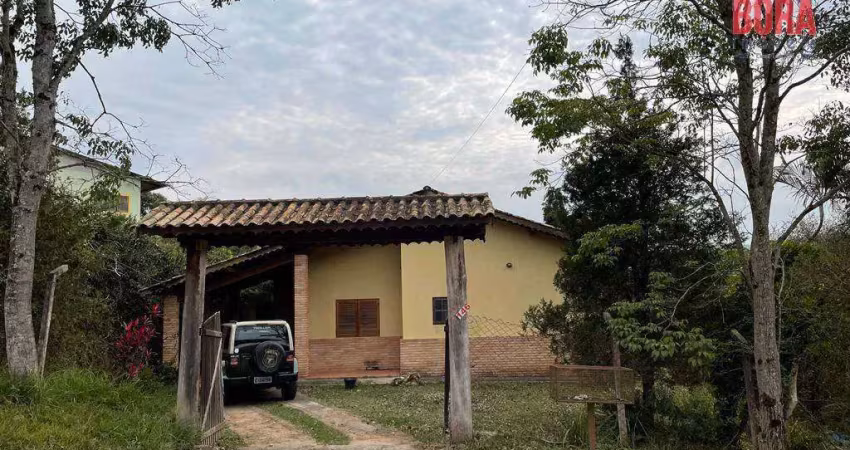 Casa com 3 dormitórios à venda, 200 m² por R$ 750.000,00 - Lago do Imperador - Mairiporã/SP