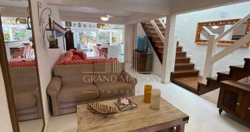 Casa a Venda Pé na Areia na Praia de  Gerirá  em Búzios