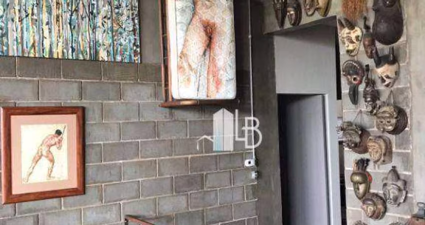 Casa alto padrão no bairro Cidade Jardim com quatro suítes.