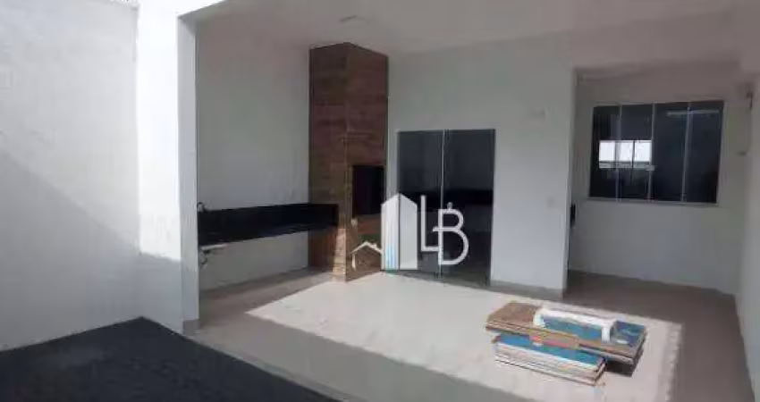 Sobrado no bairro Grand Ville com três quartos.