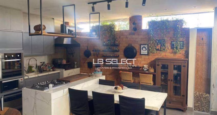 Sobrado no Condomínio Village Unique com três quartos e varanda gourmet.