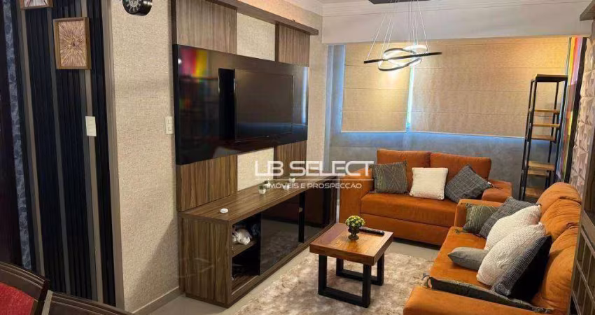 Apartamento no bairro Santa Maria com três quartos, uma suíte e duas vagas.