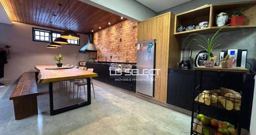 Casa no bairro Granada com quatro quartos, duas suíres e área gourmet completa.