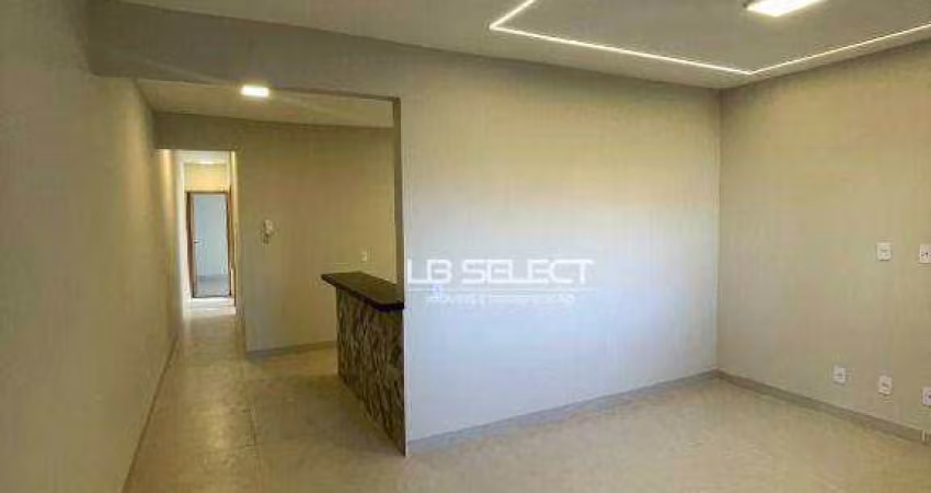 Apartamneto no bairro Shopping Park com dois quartos e uma suíte.