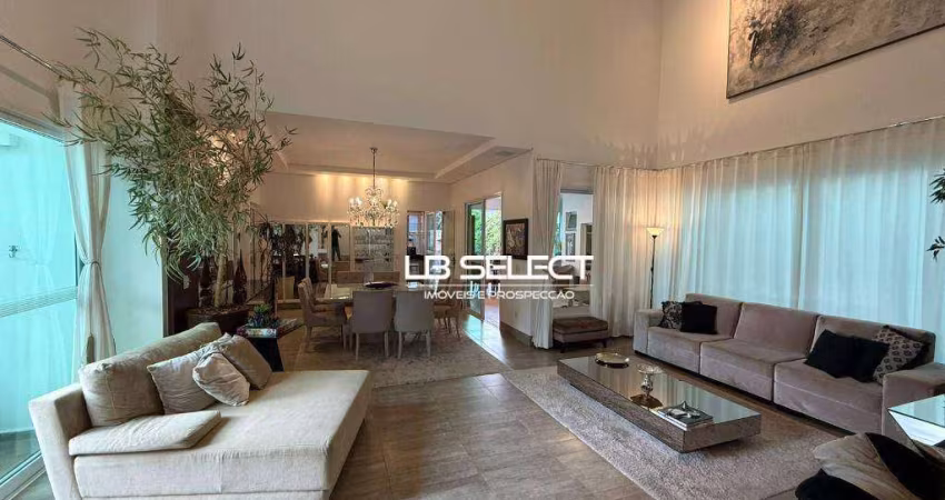 Casa no Condomínio Villa dos Ipês com quatro suítes e área gourmet.