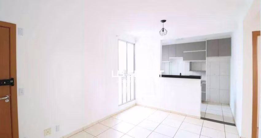 Apartamento no bairro Jardim Holanda com dois quartos e duas vagas de garagem.
